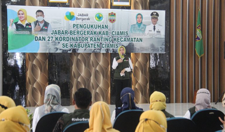 Atalia Praratya Ridwan Kamil Kukuhkan Pengurus Jabar Bergerak Ciamis Masa Bakti 2021-2023