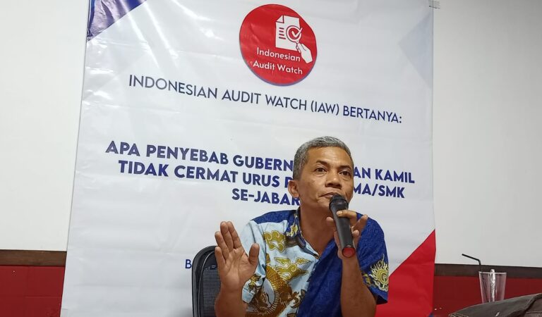 IAW Sebut Ridwan Kamil Gagal dengan Banyak Dugaan Pungli SMA/K se Jawa Barat