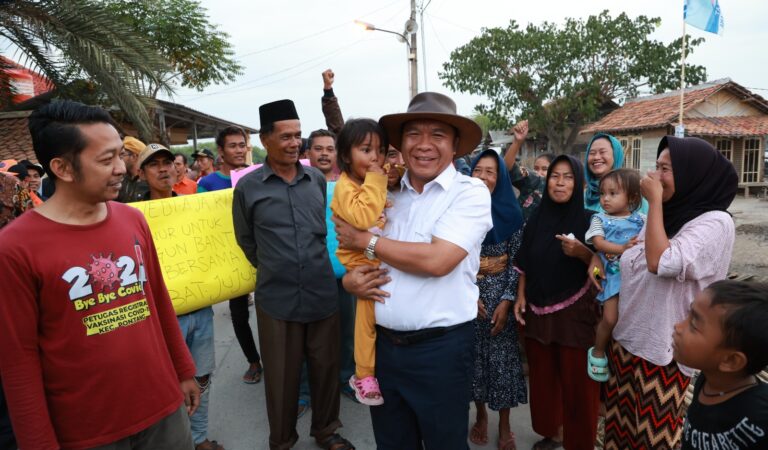 Lanjutkan Ekspedisi Birokrsi Berdampak, Pj Gubernur Banten Al Muktabar Bawa Bantuan Air Bersih Ke Banten Utara