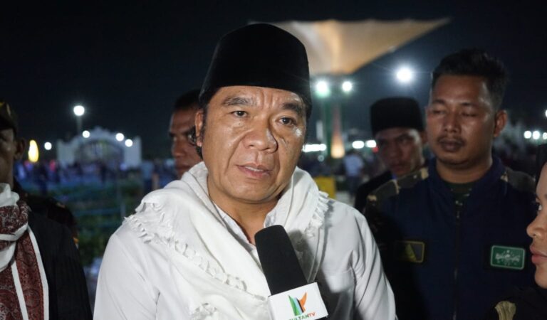 Pj Gubernur Banten Al Muktabar Hadiri Haul Agung Sultan Maulana Hasanuddin Banten, Sampaikan Pesan Ini